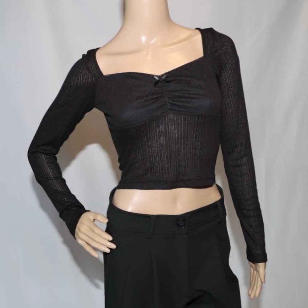 Princess Polly Tari Long Sleeve Cropped Top Black Size 2 NWOT - Picture 3 of 9